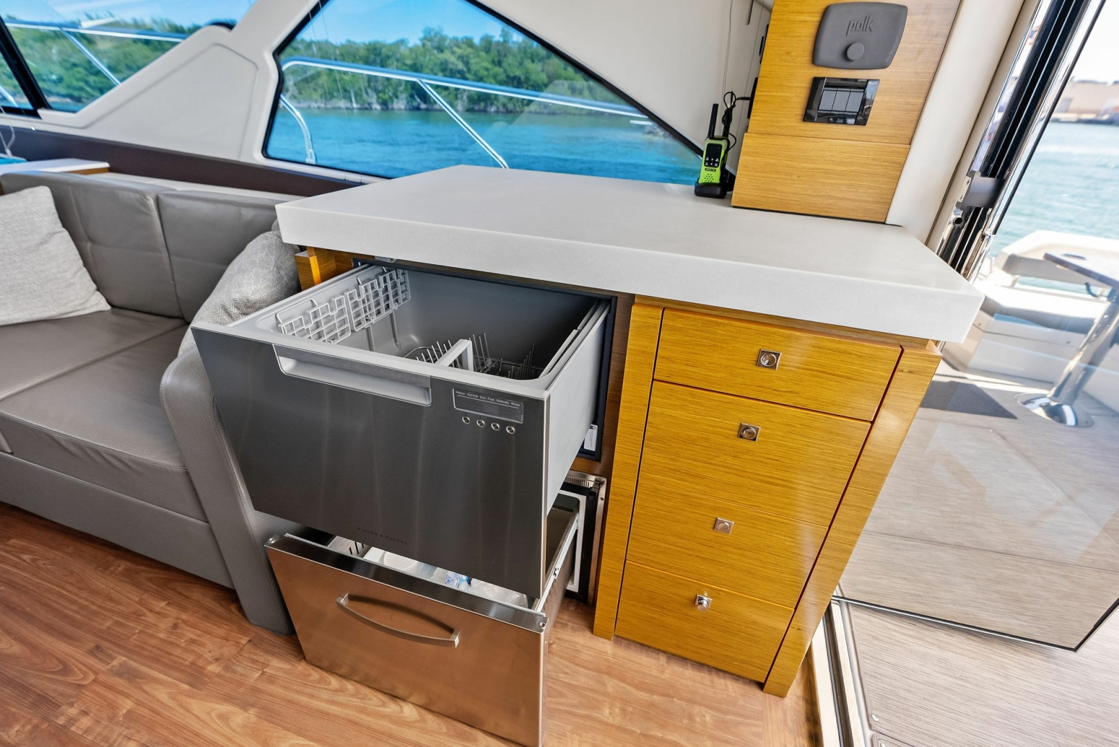 2019 Cruisers Yachts 54 Cantius - Image 31