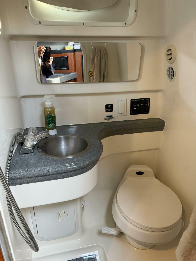 2002 Wellcraft Martinique 2600 - Image 28