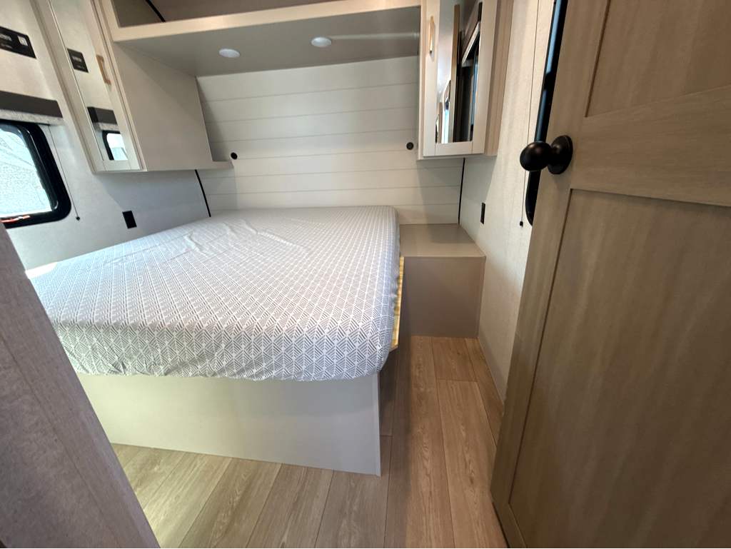 2027 JAYCO JAY FLIGHT 290RLS - Image 26