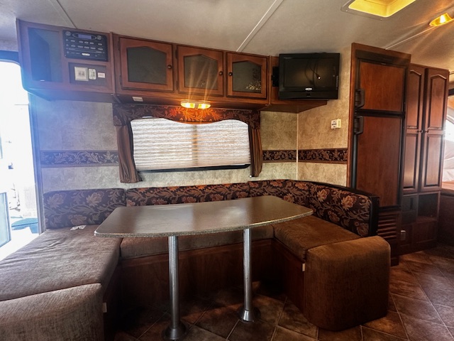 2011 KEYSTONE RV PASSPORT  EXP 235 - Image 15