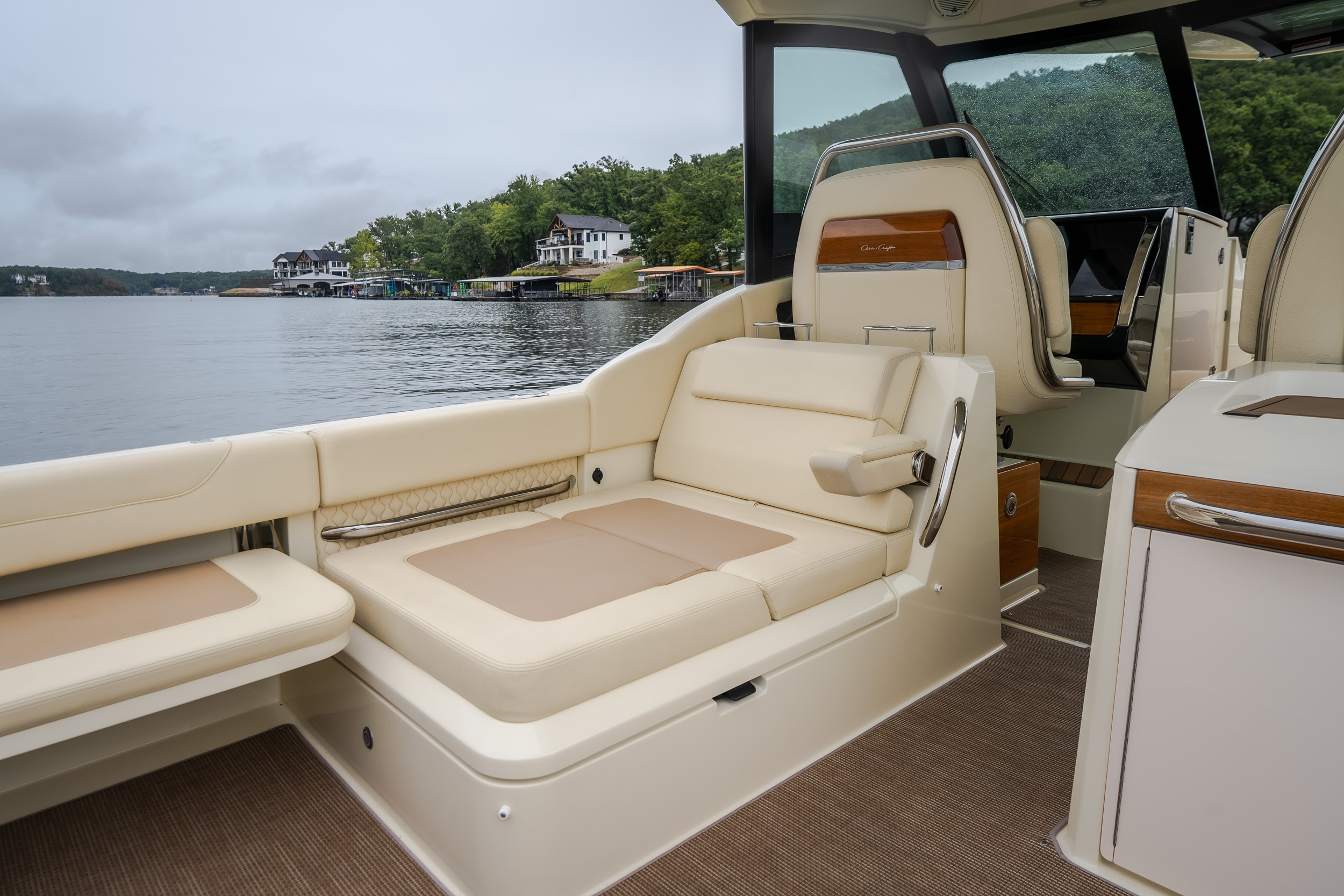 2024 Chris Craft Calypso 32 CT - Image 15