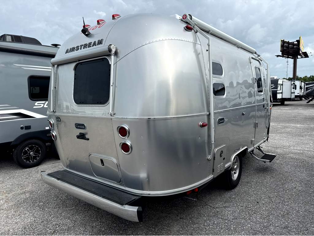 2022 AIRSTREAM CARAVEL 19CB - Image 4