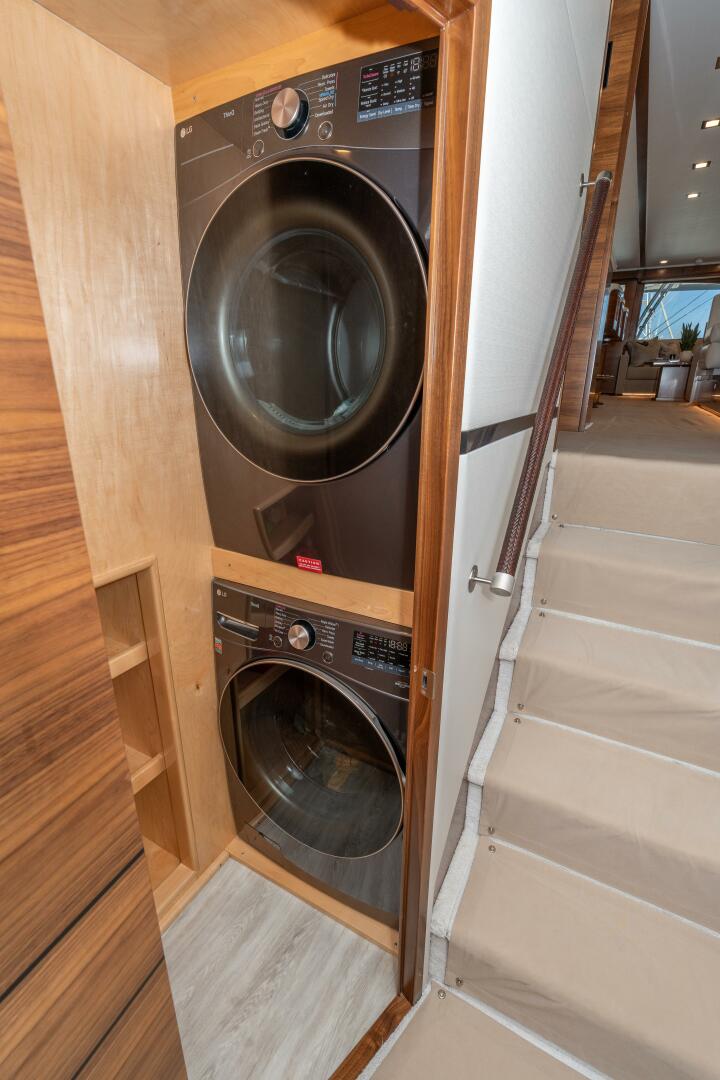 2025 Viking 90 Convertible - Image 56