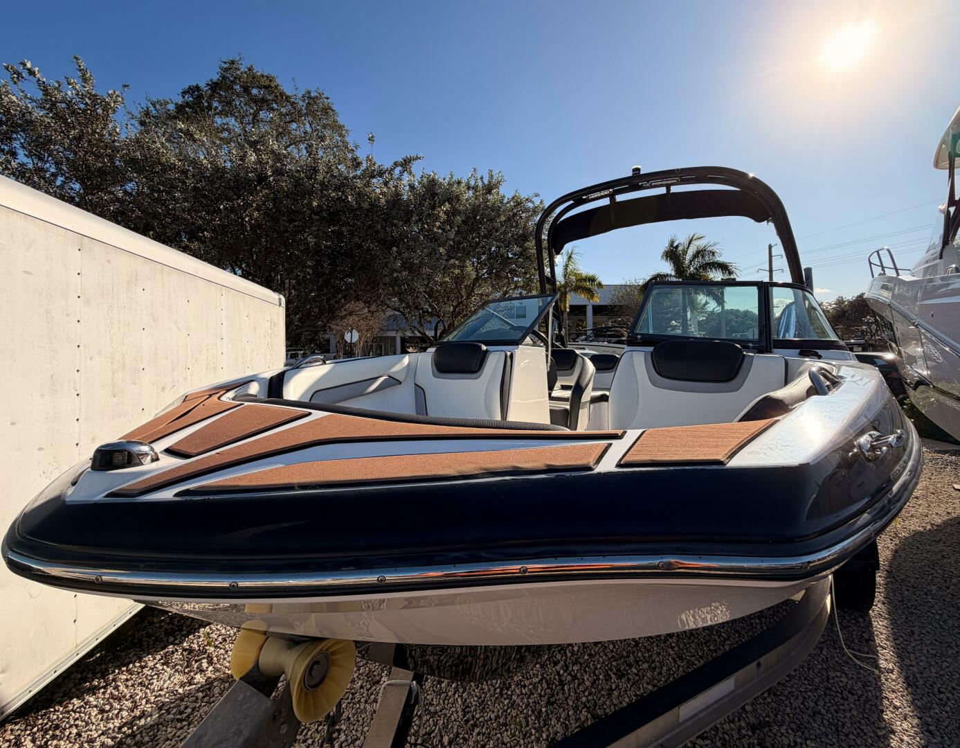 2020 Jeanneau NC 1095 Coupe - Image 8