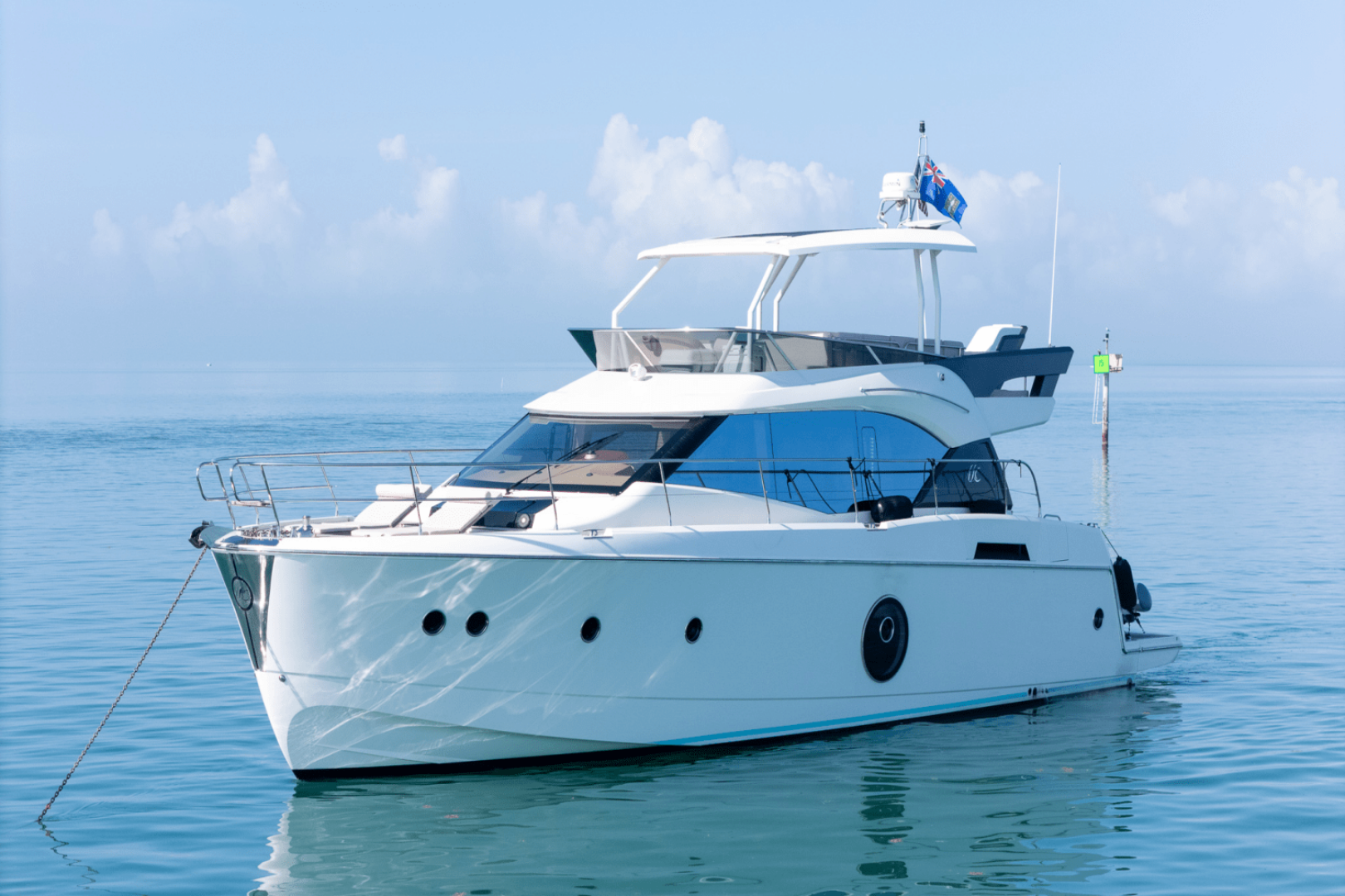 2019 Monte Carlo Yachts MC6 - Image 2