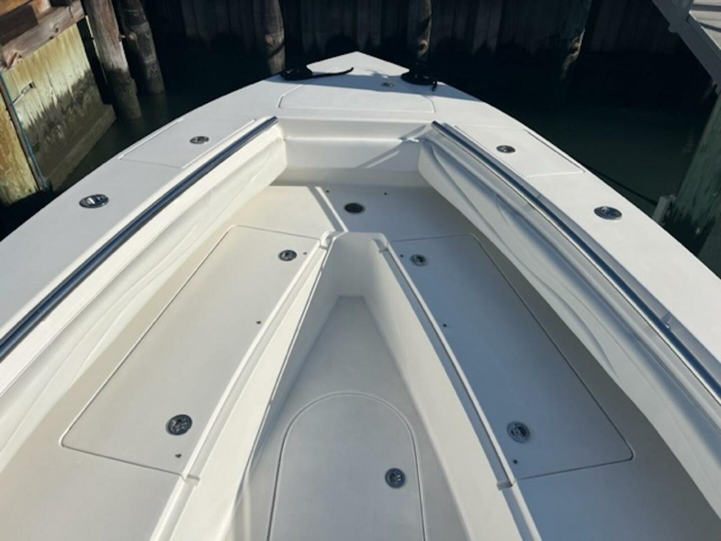 2008 Spectre 34 Center Console - Image 28
