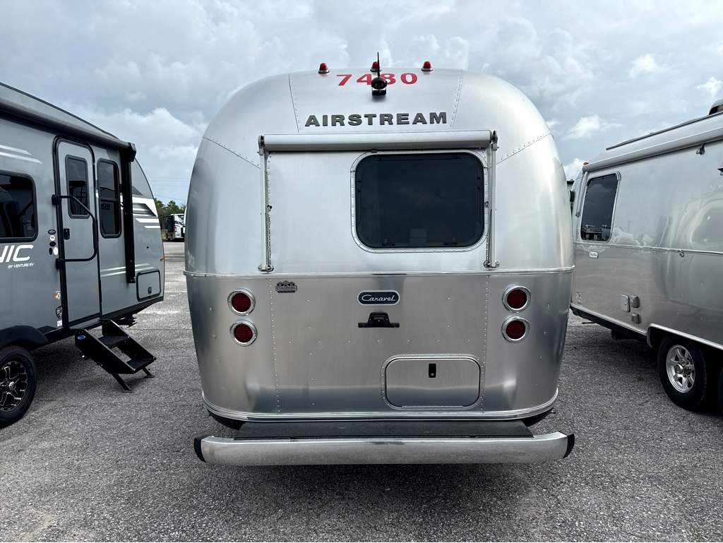 2022 AIRSTREAM CARAVEL 19CB - Image 5