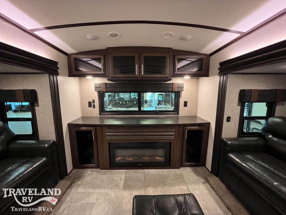 2018 JAYCO NORTH POINT 317RLOK - Image 3