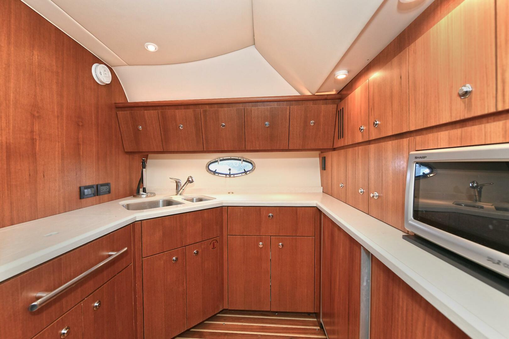 2008 Tiara Yachts 4200 Open - Image 31