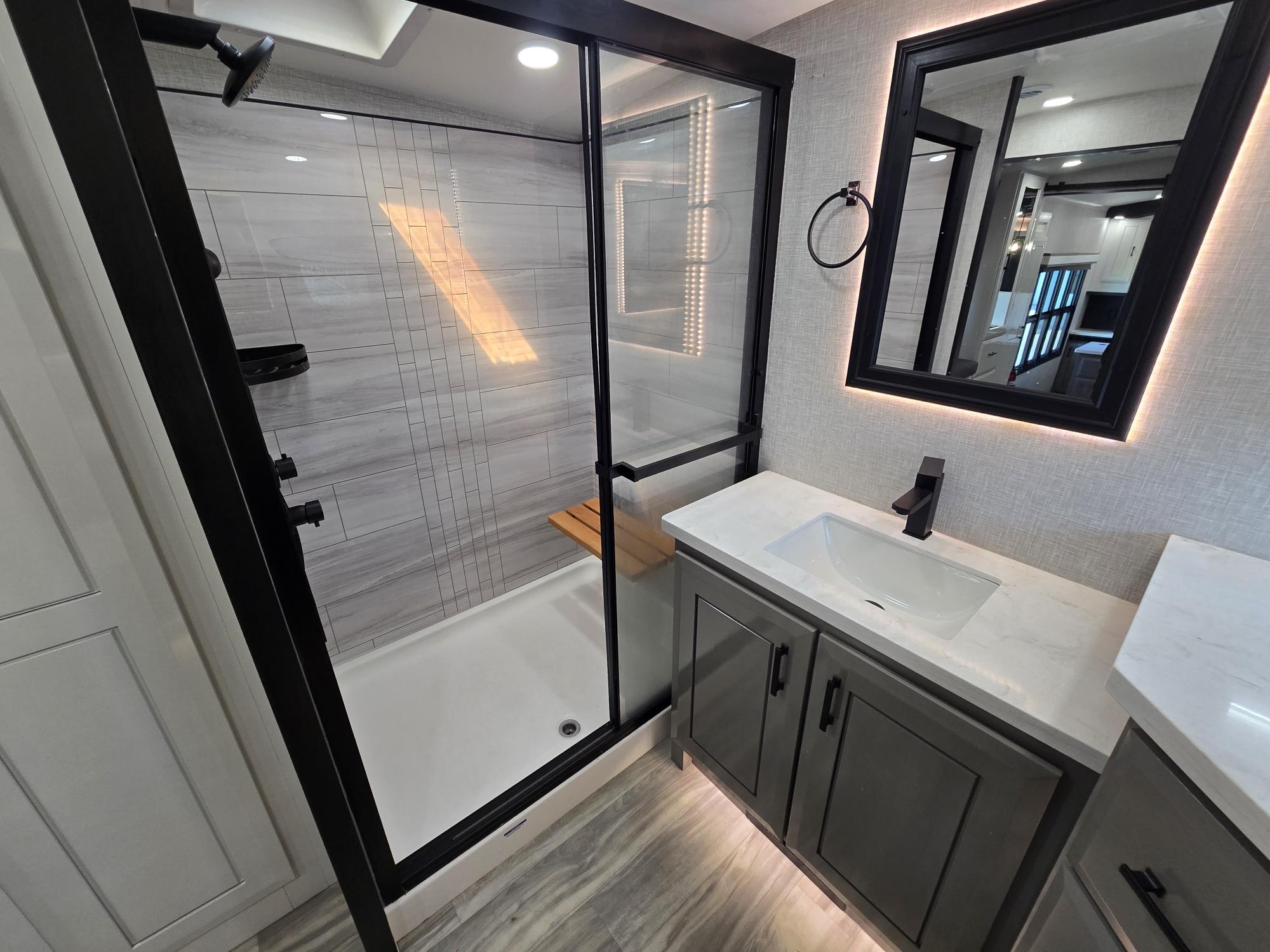 2025 JAYCO PINNACLE 38FLGS - Image 15