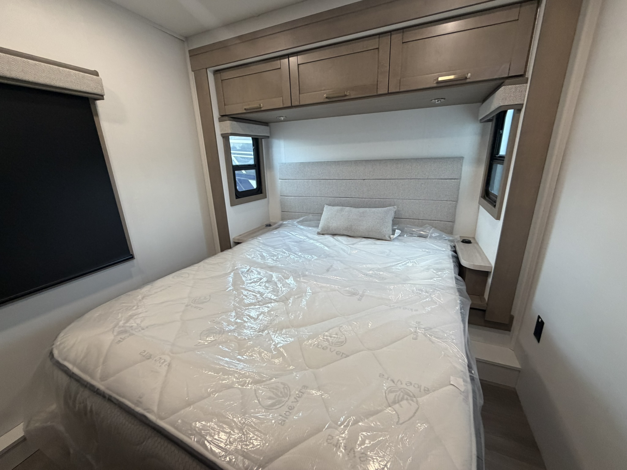 2027 JAYCO GREYHAWK 29MV - Image 35