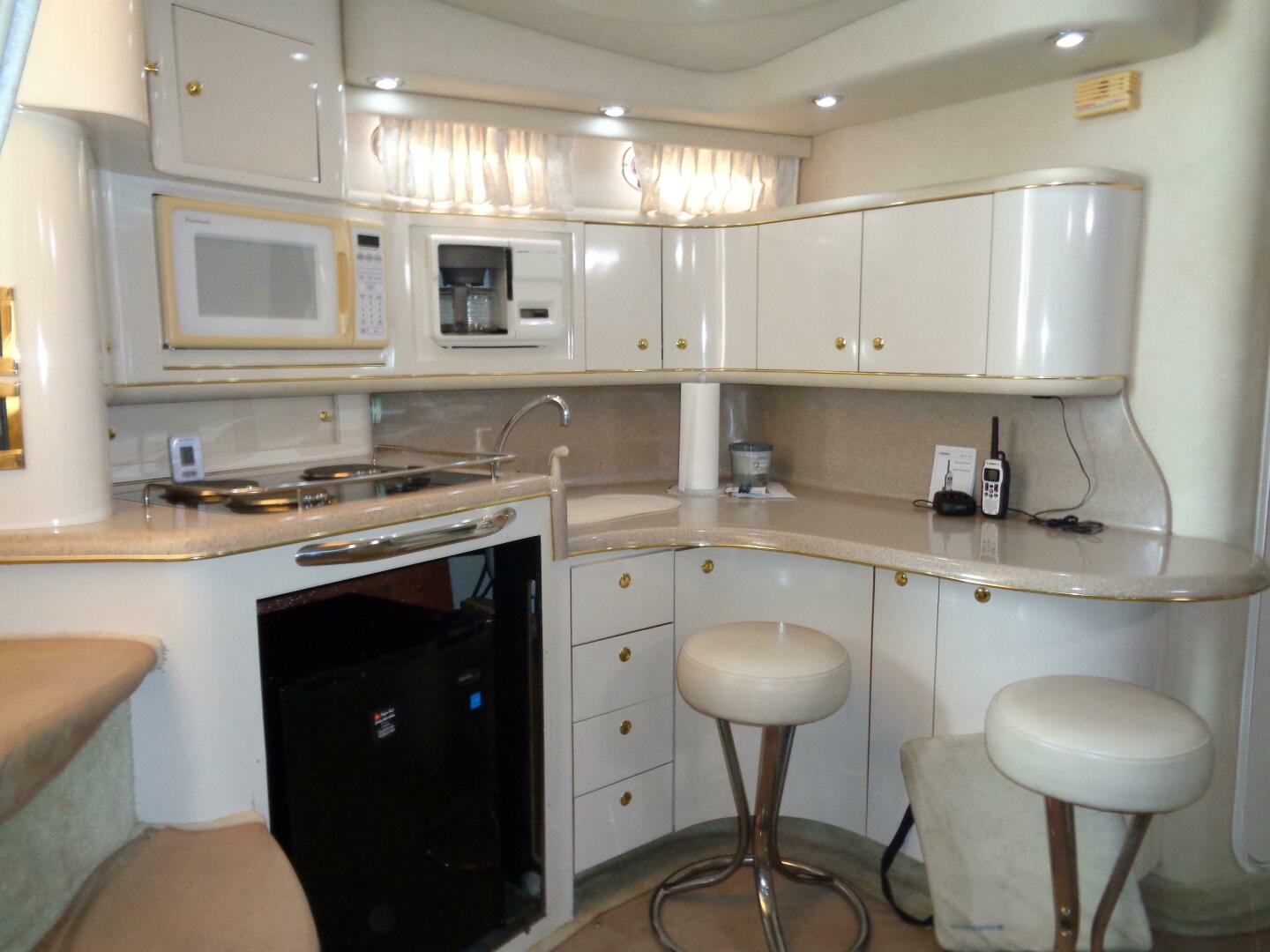 1997 Sea Ray 370 Sundancer - Image 13