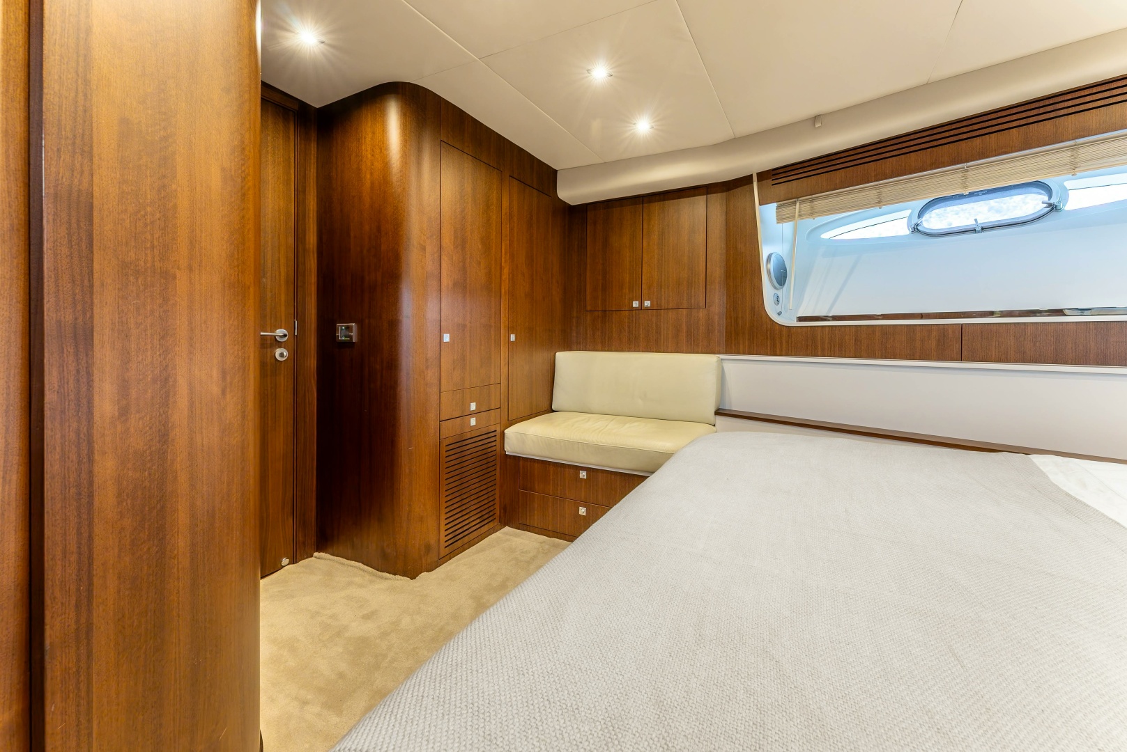 2012 Numarine - Image 31