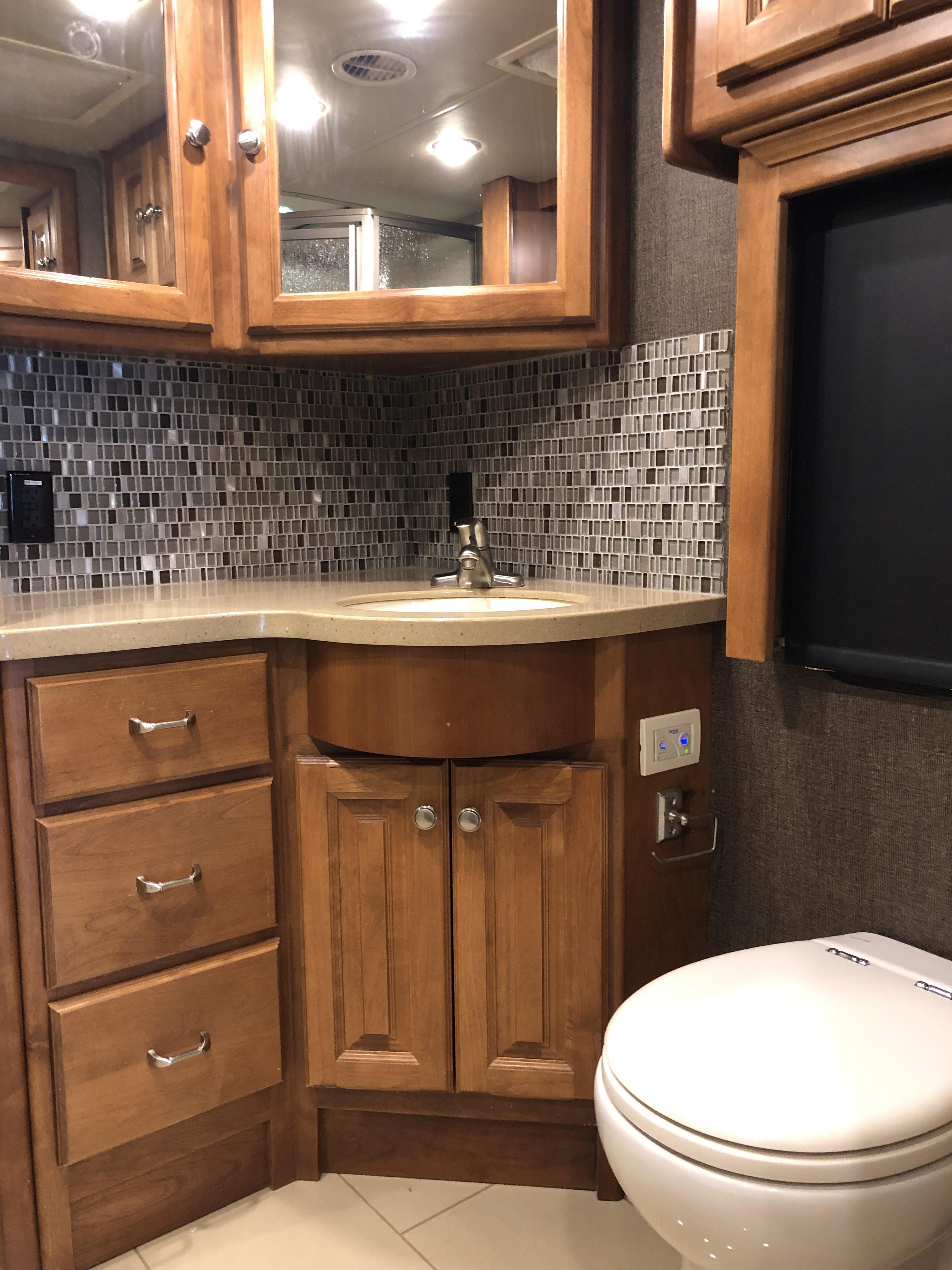 2017 Tiffin Allegro Red 38 QRA - Image 43