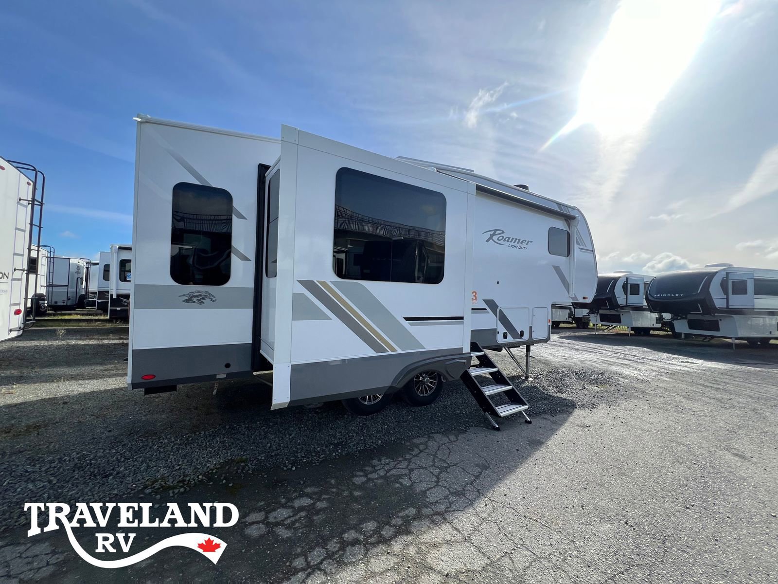 2025 Highland Ridge Roamer Light Duty 244RLS - Image 4