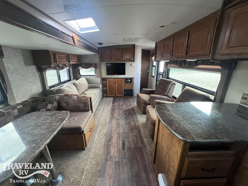 2015 OUTDOORS RV TIMBER RIDGE 280RKS - Image 4