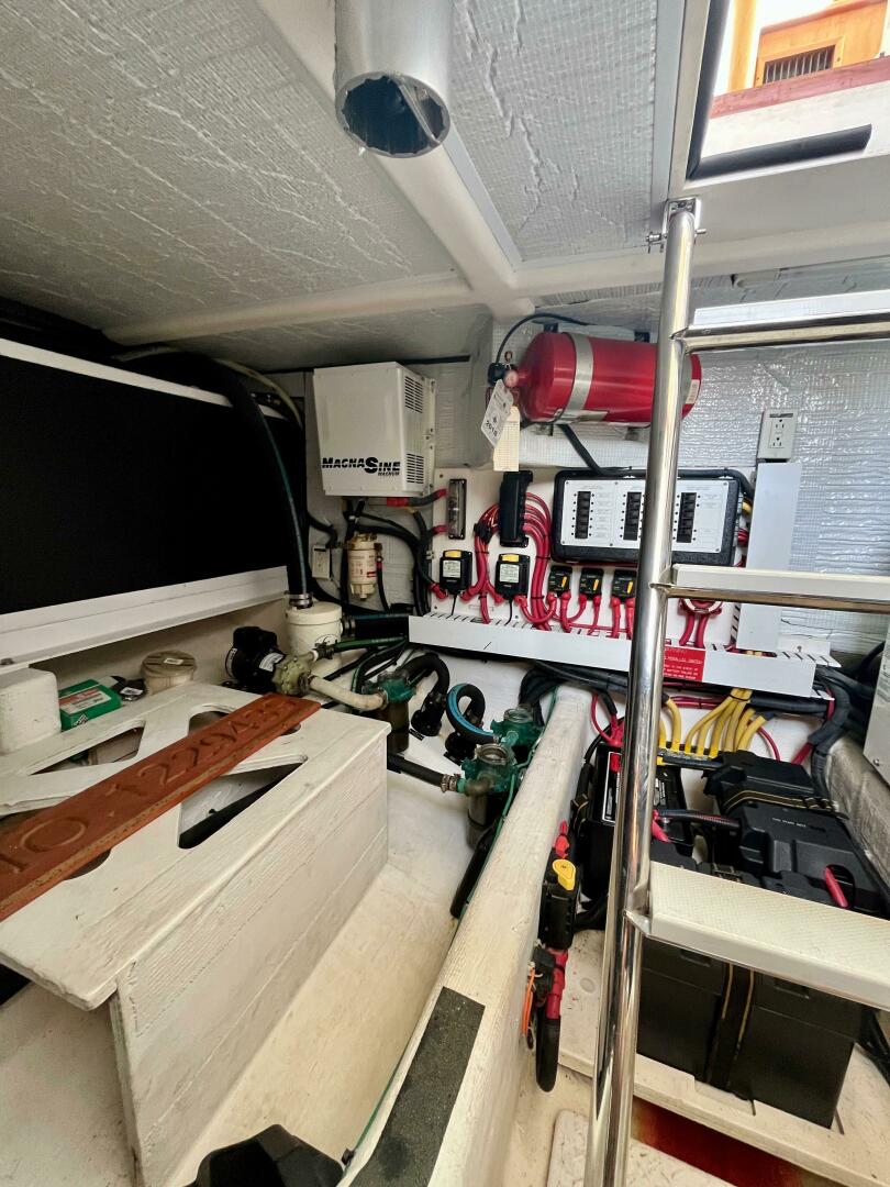 2010 Sabre 40 Sedan - Image 41