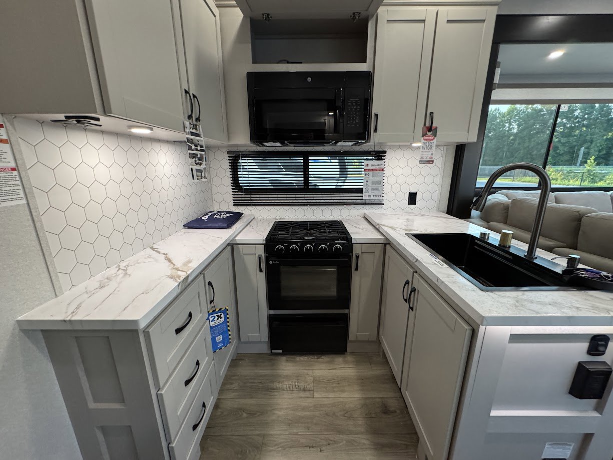 2026 JAYCO SEISMIC 399 - Image 21