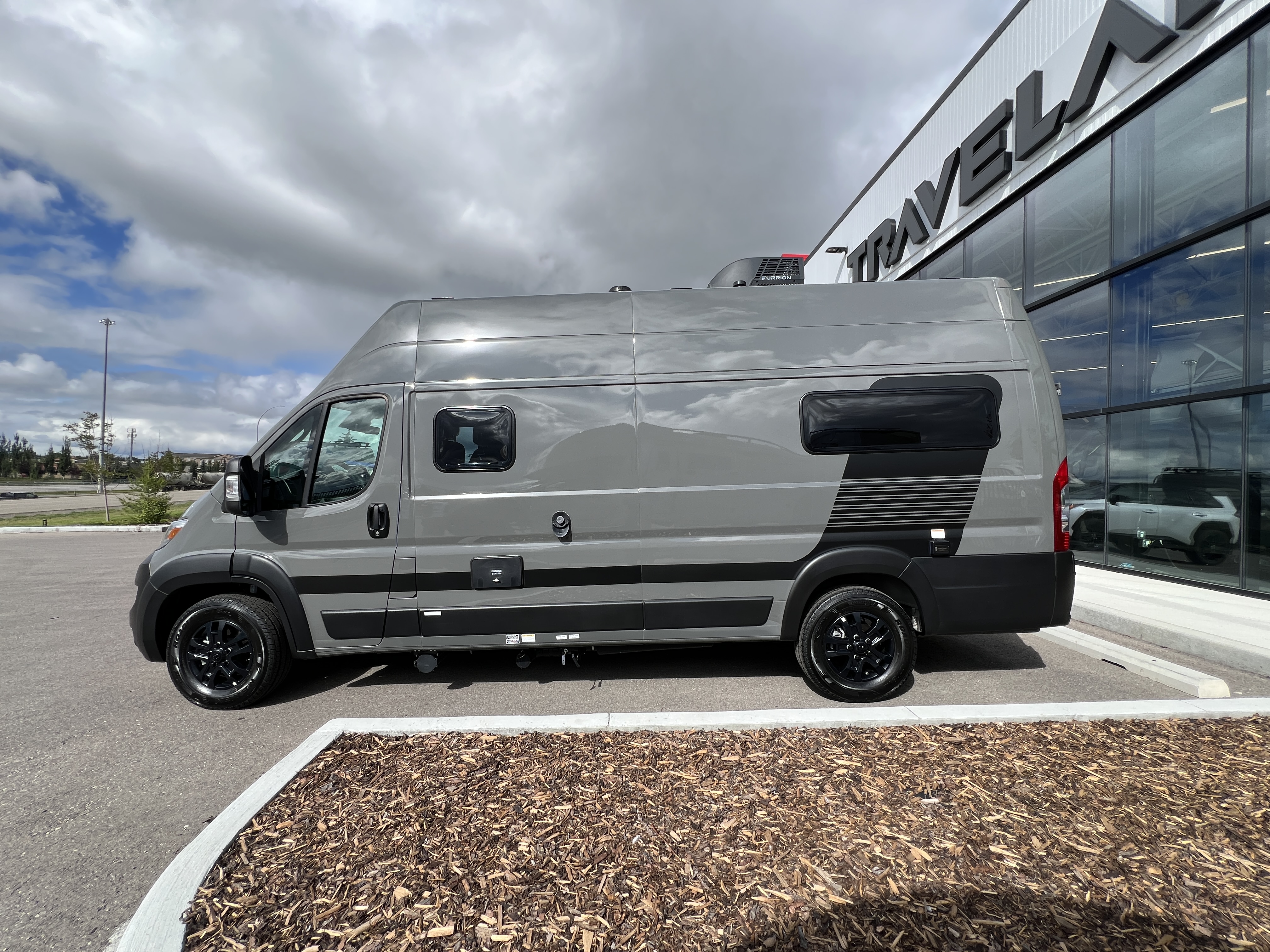 2027 Grand Design Lineage Series VP2 LVP2 - Image 7