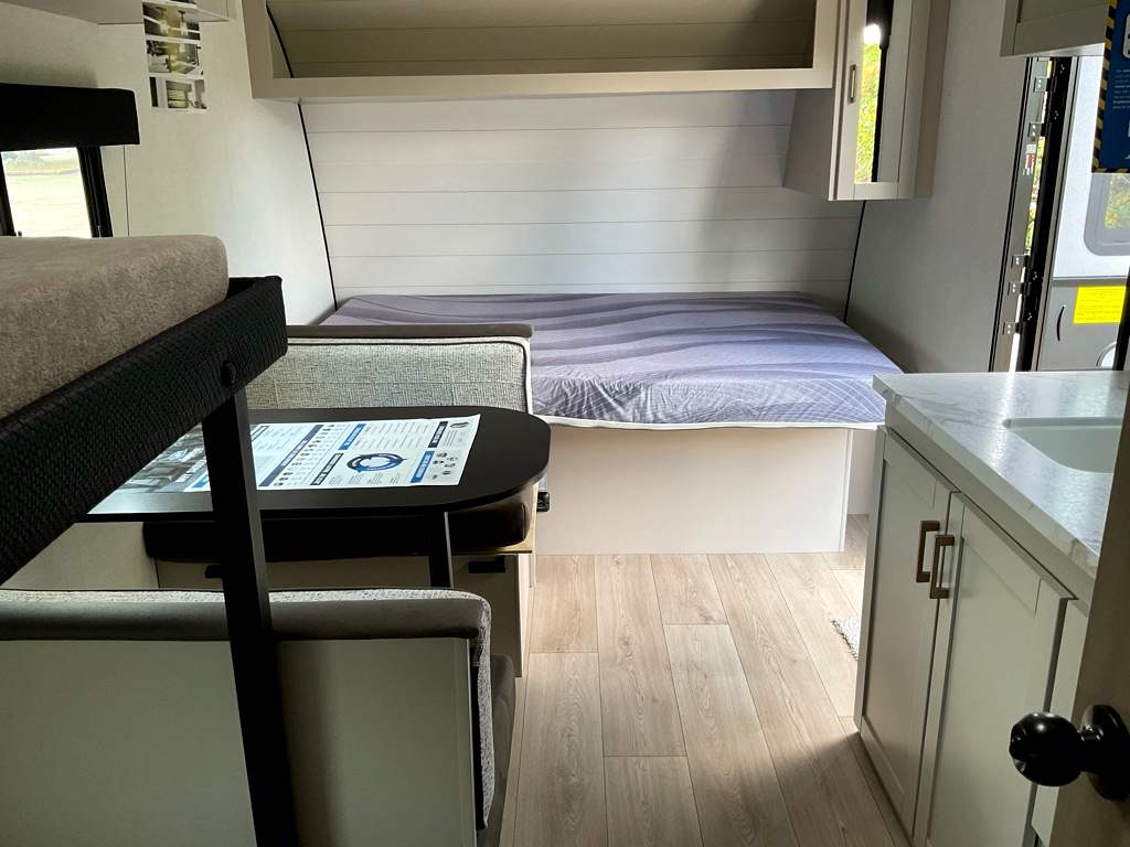 2027 Jayco Jay Feather Air SL 17BHSL - Image 8