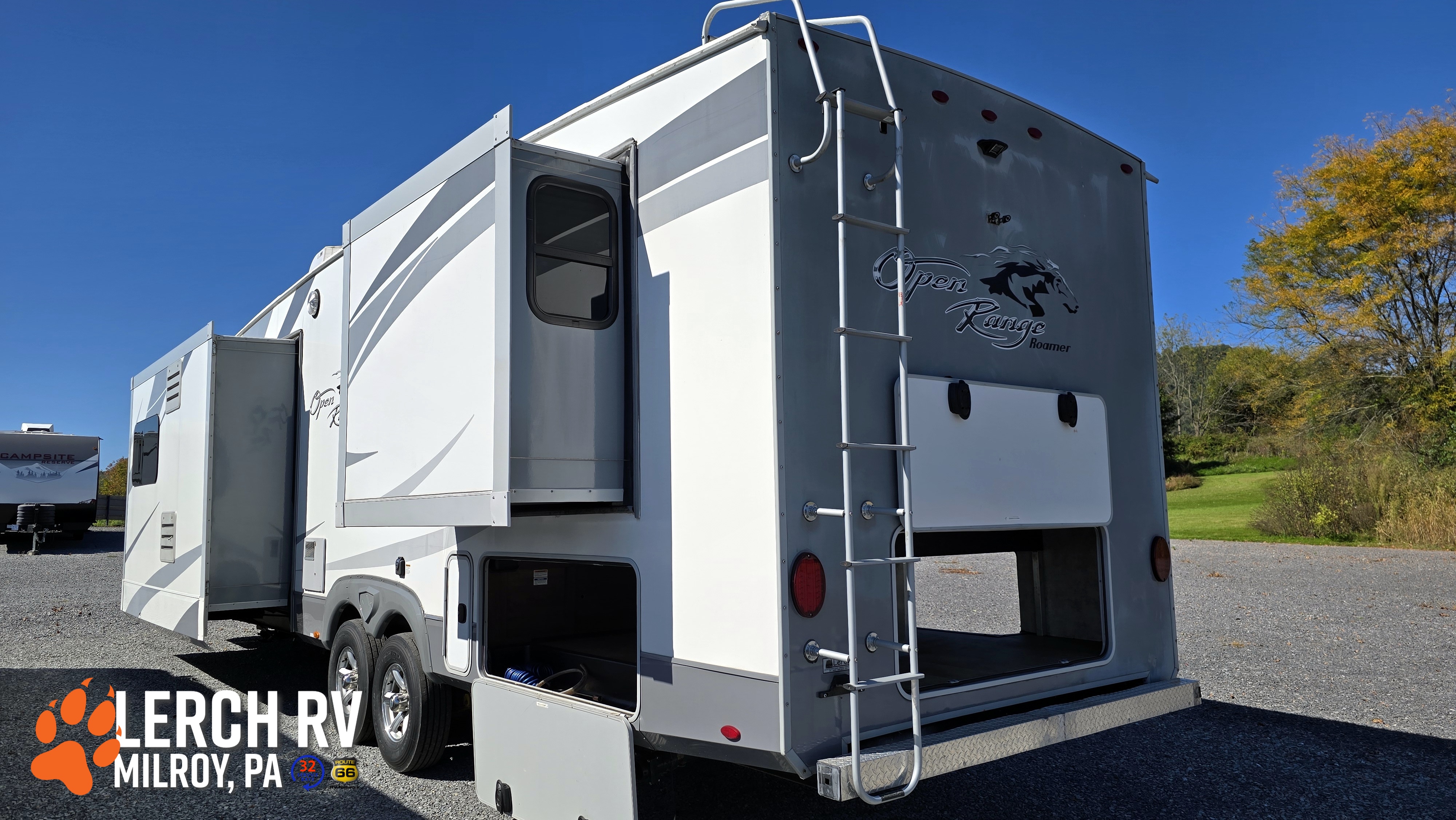 2017 Highland Ridge Roamer RT340FLR - Image 5