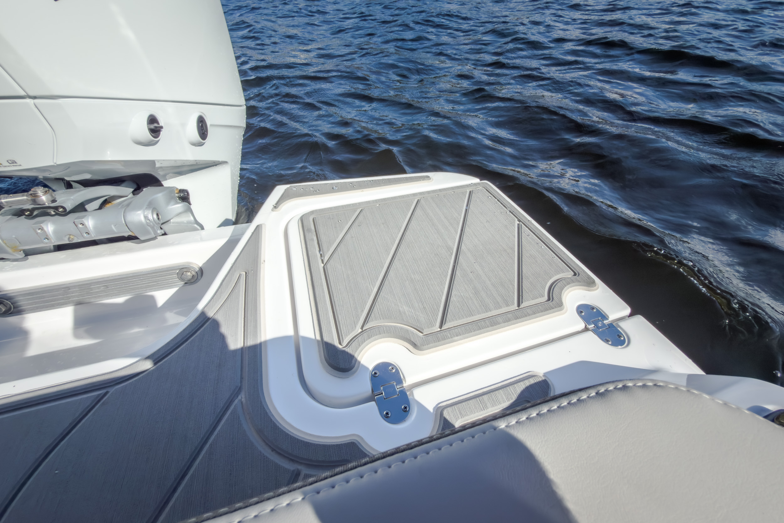 2027 Monterey Elite 27 OB - Image 42