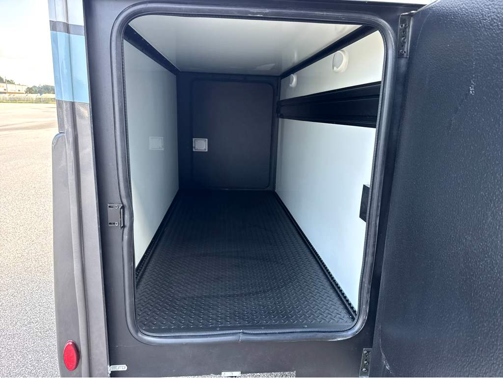 2027 THOR MOTOR COACH TIBURON 24XL - Image 7