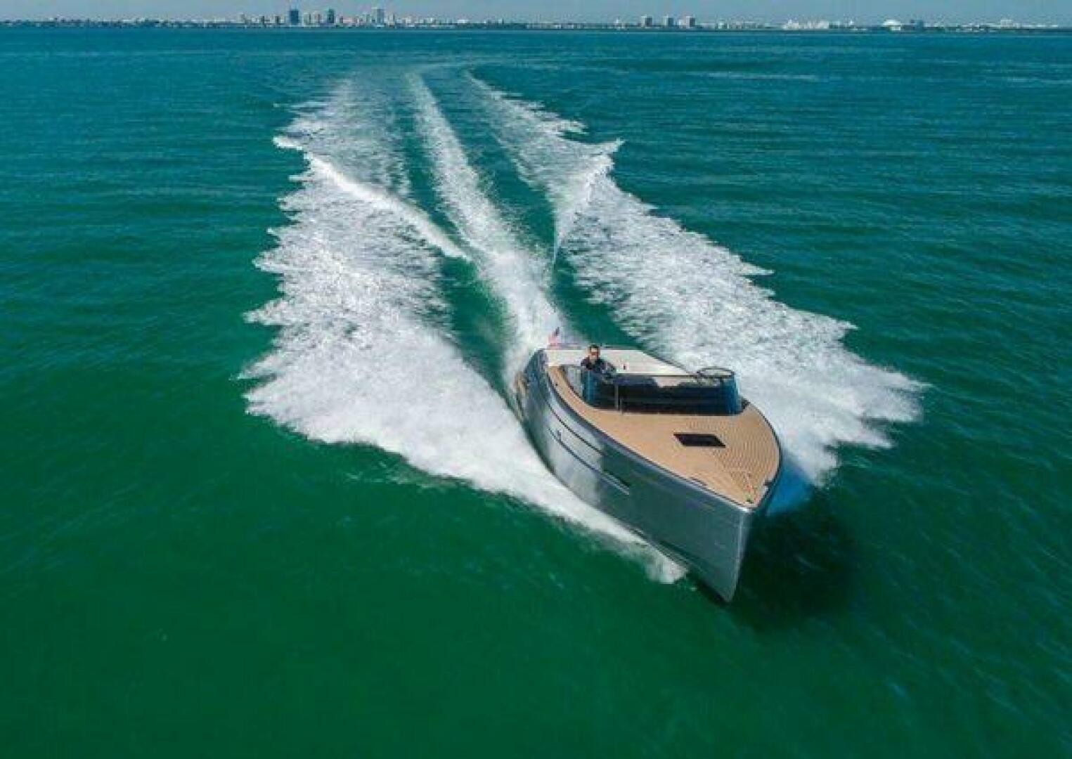 2018 Canard eMotion HYBRID - Image 2