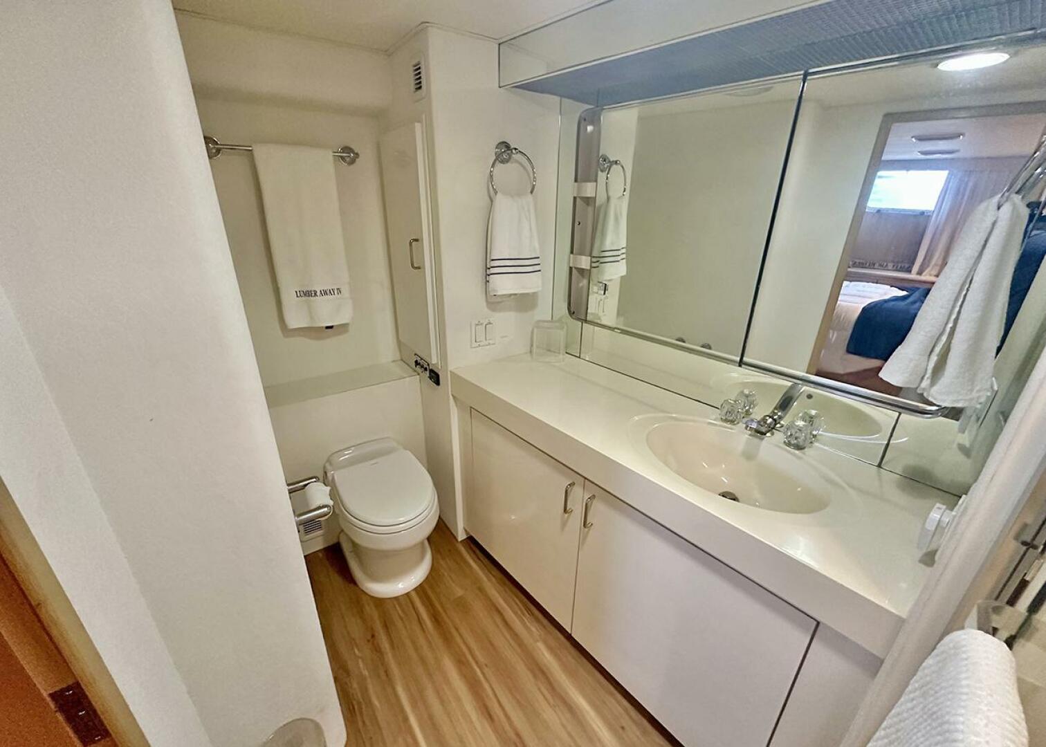 1994 Hatteras Cockpit Motoryacht - Image 20