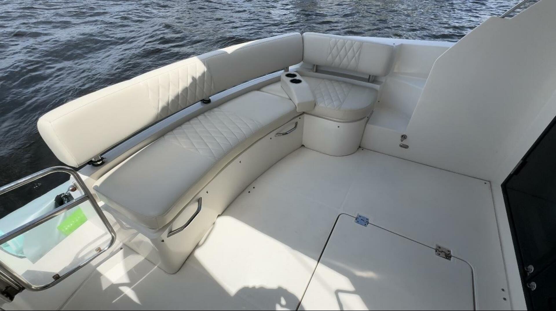 2017 Carver C40 - Image 10