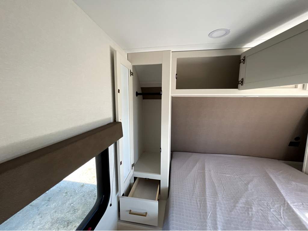 2026 GRAND DESIGN TRANSCEND 285RKT - Image 32