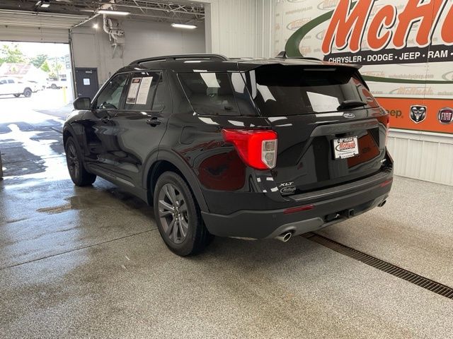 2023 Ford Explorer Utility 4D XLT 4WD - Image 5