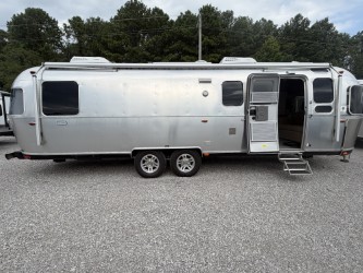 2021 AIRSTREAM CLASSIC 30RB - Image 34
