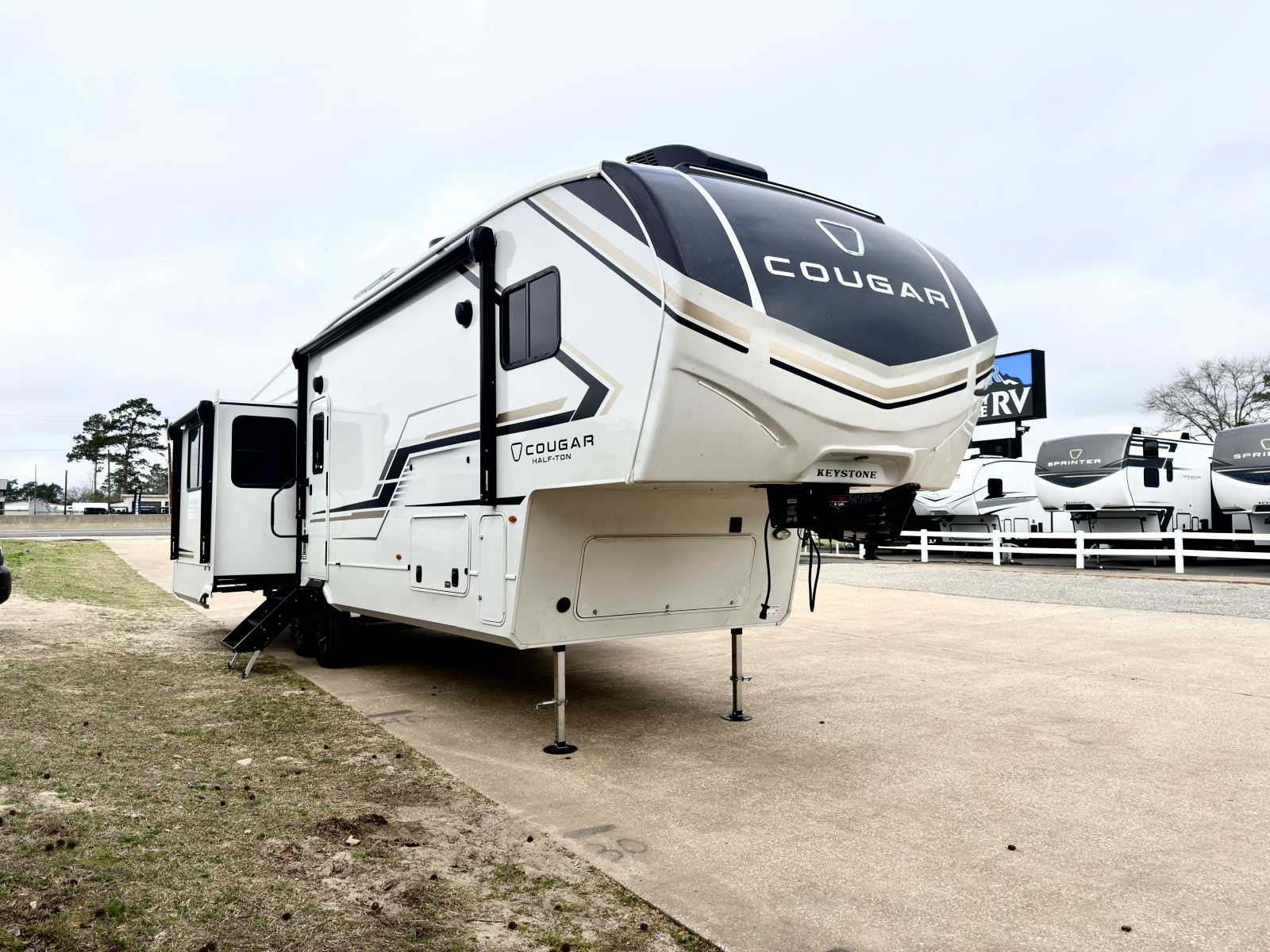 2026 Keystone Cougar Half-Ton 29MBD - Image 1