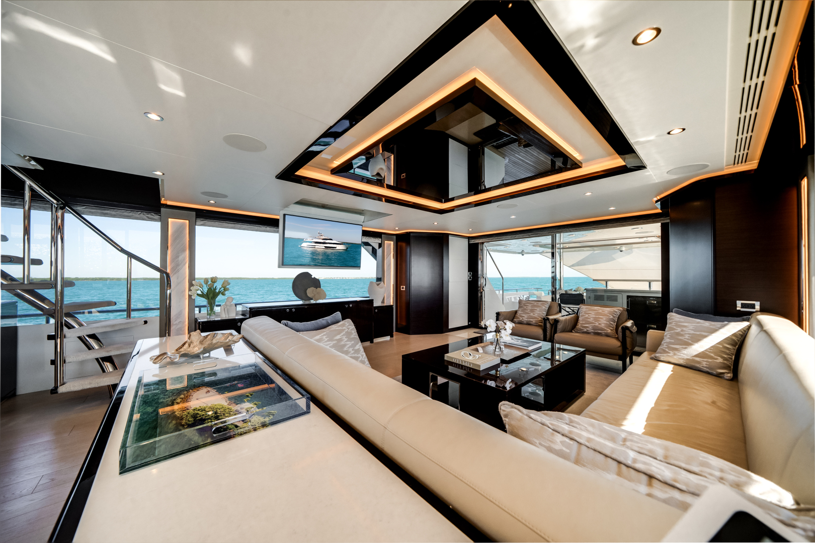 2022 Ocean Alexander 37L - Image 23
