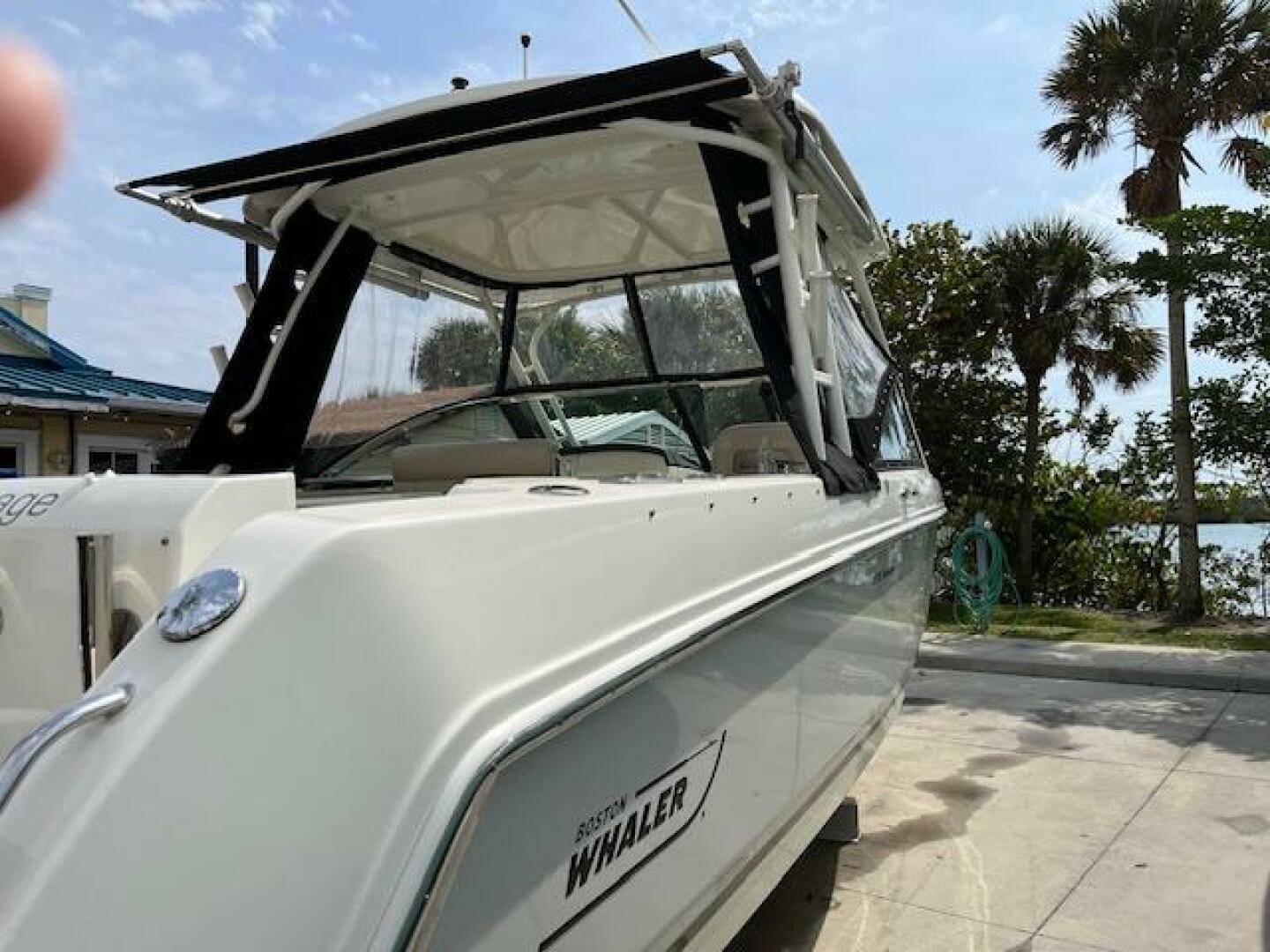 2018 Boston Whaler 270 Vantage - Image 44