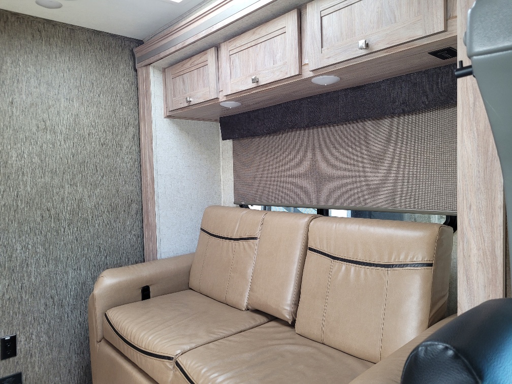 2018 Forest River Forester 2401R MBS - Image 9