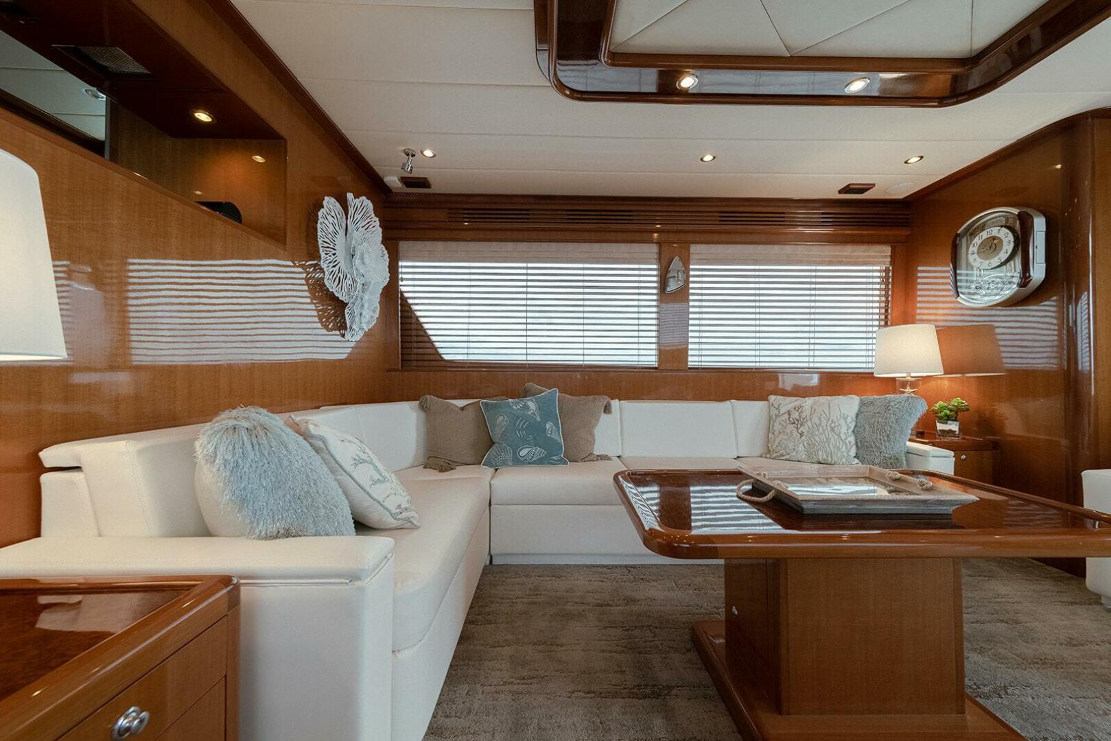 2013 Hampton 680 LRC - Image 7