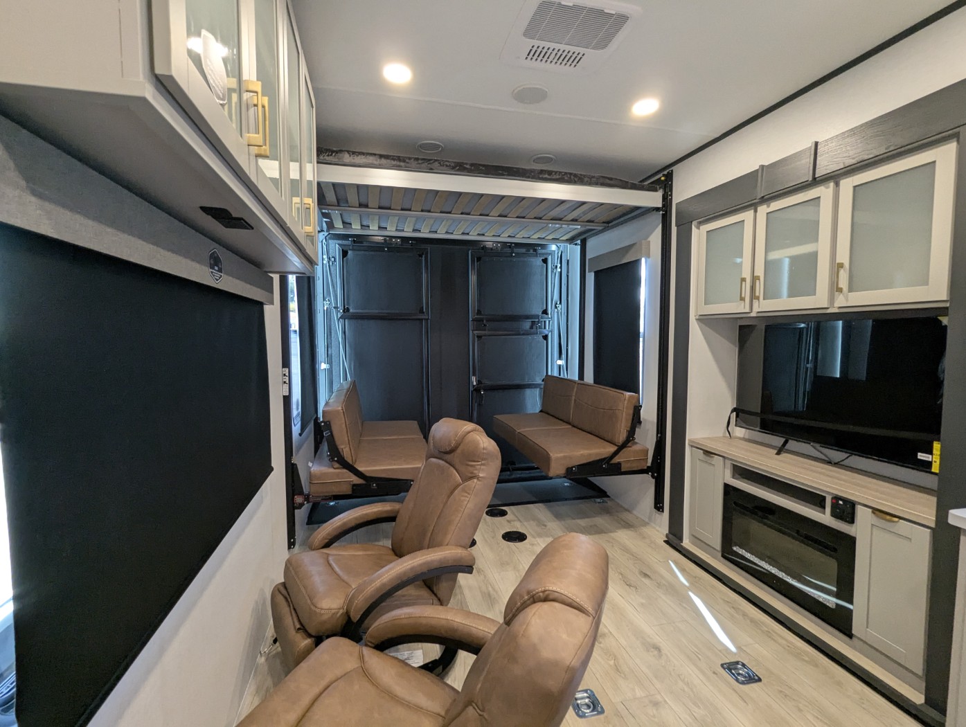 2027 Forest River Stealth 2800 - Image 22