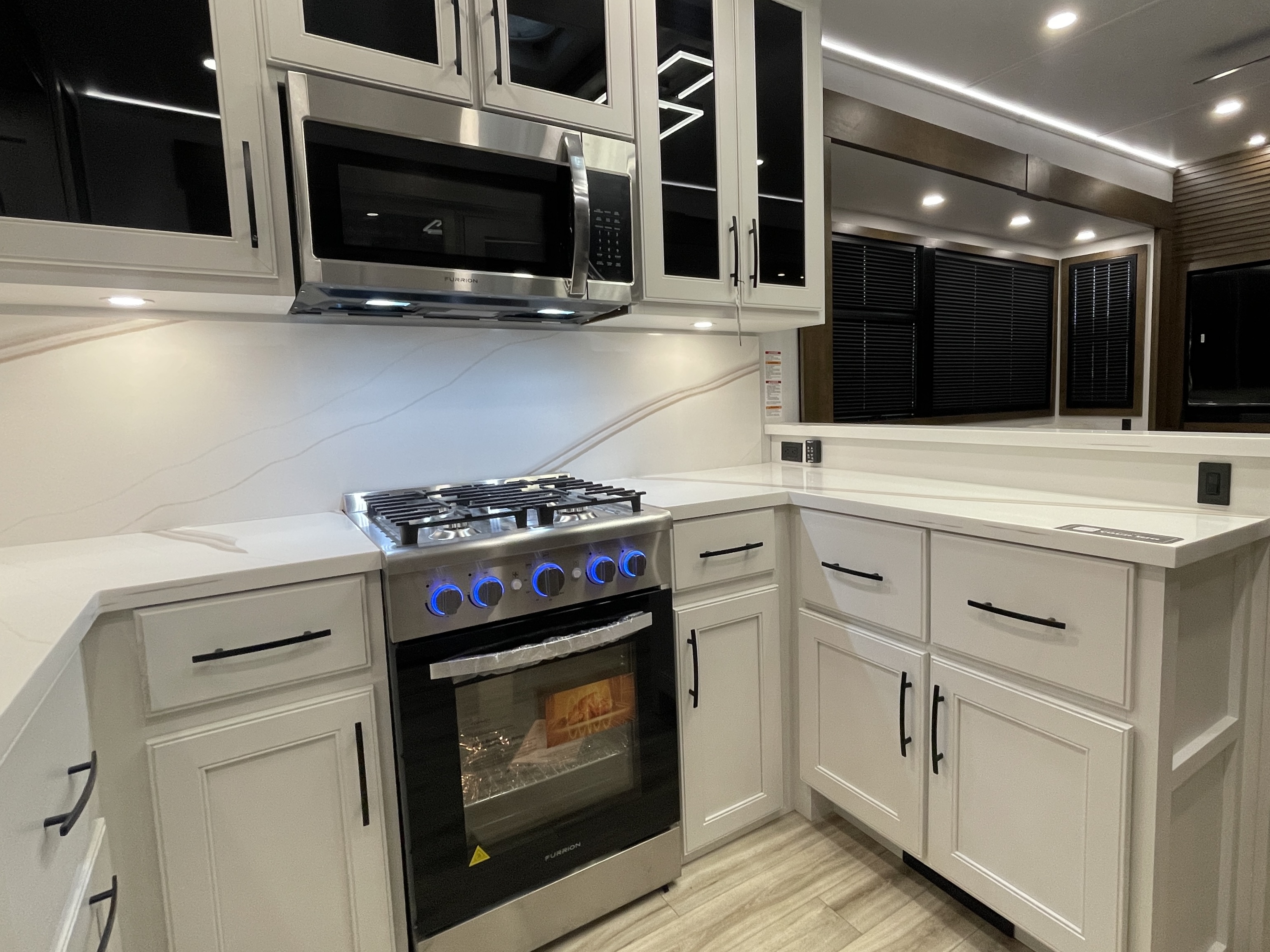 2027 Keystone Montana 3900RK - Image 37