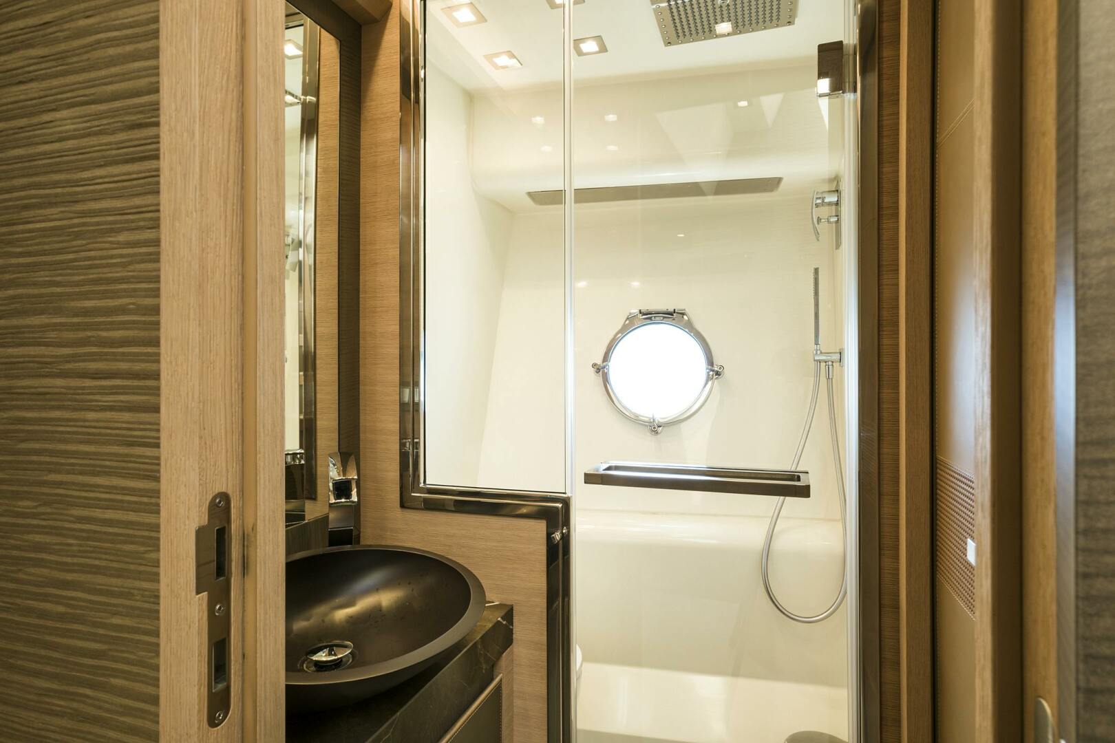 2016 Monte Carlo Yachts Custom - Image 23