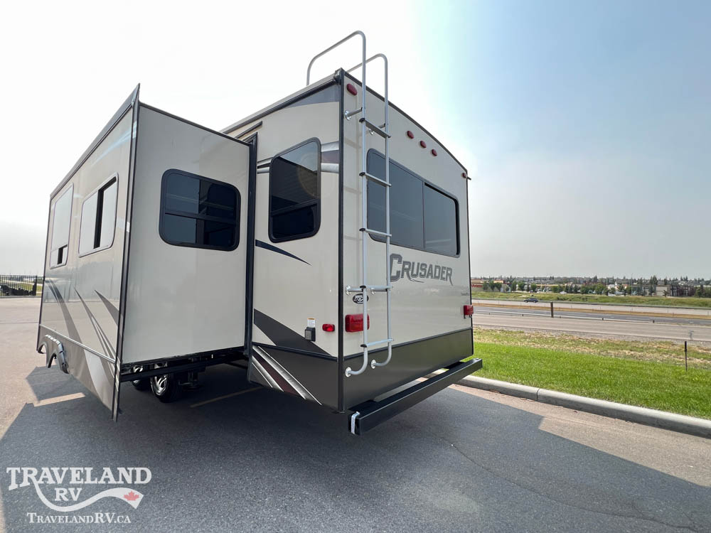 2015 Prime Time Crusader 295RST - Image 8