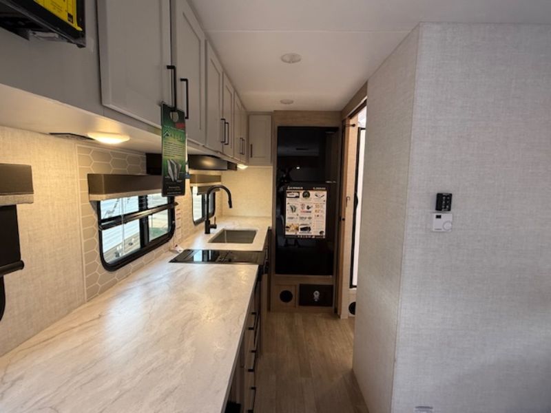 2026 Ember RV E-Series 21RKE - Image 7