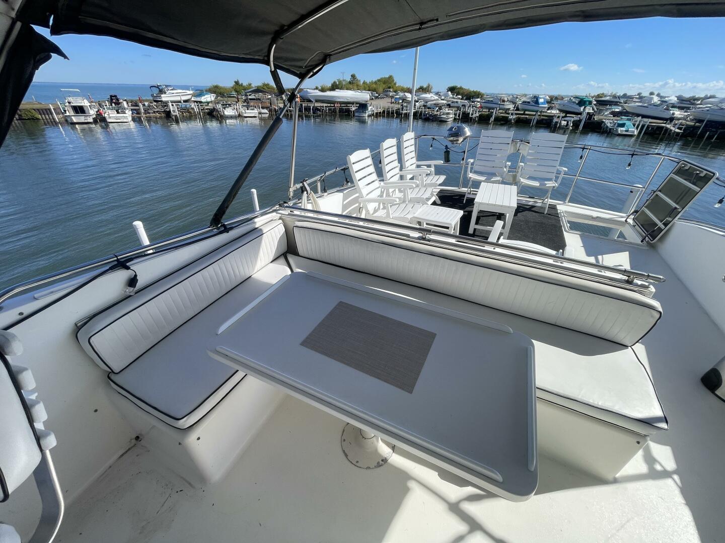 1993 Viking 50 Motor Yacht - Image 33