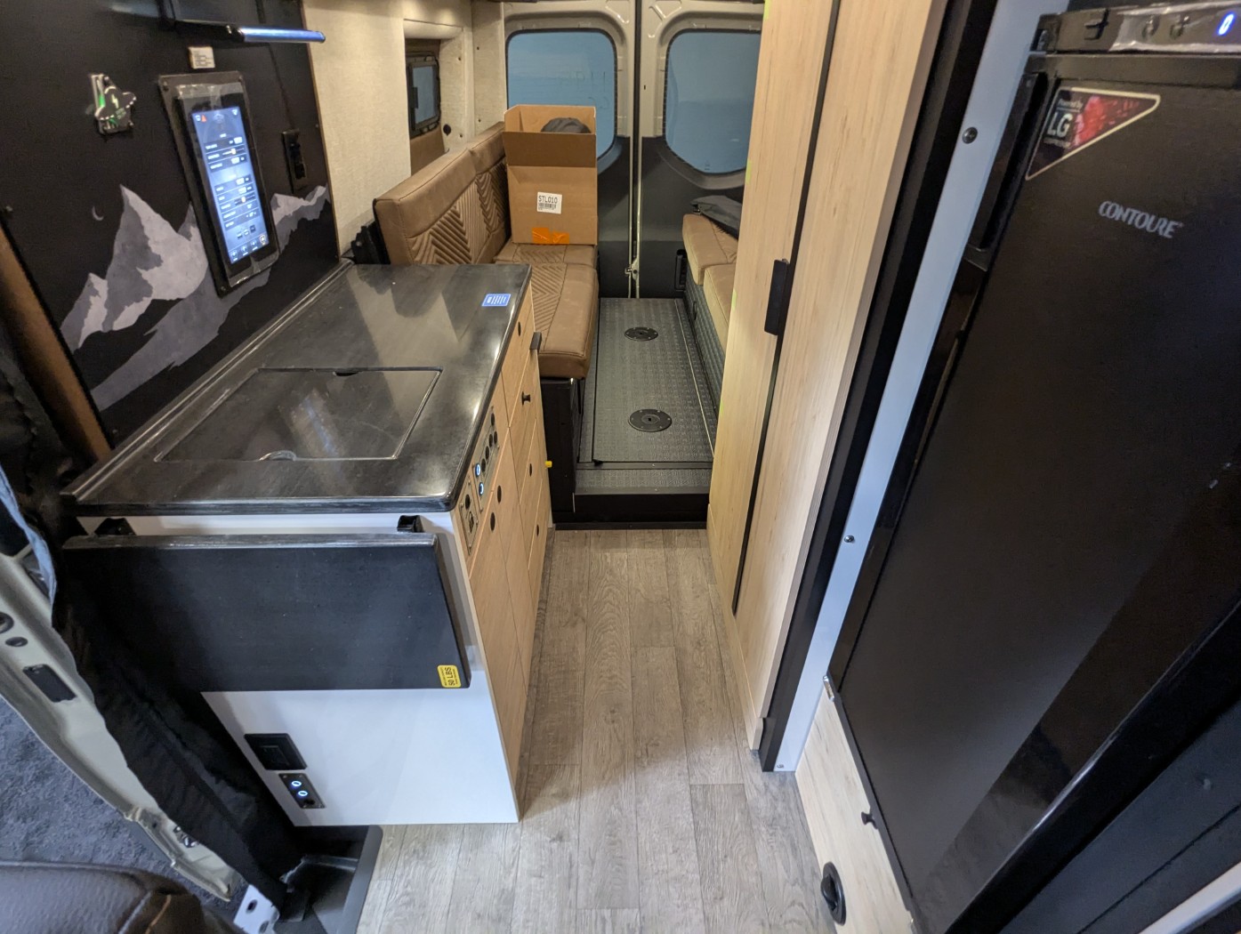 2026 Storyteller Overland Crew Mode XL - Image 16
