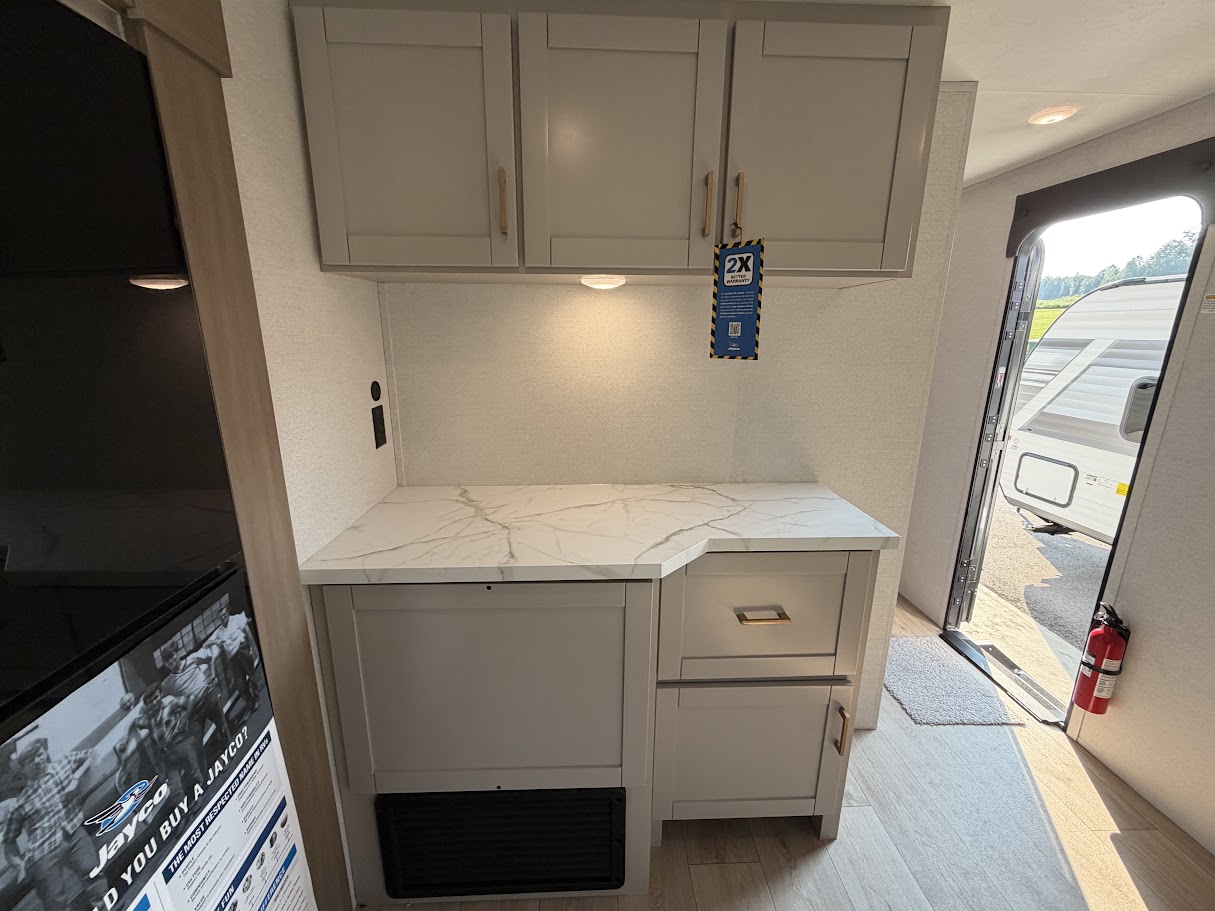 2027 JAYCO JAY FLIGHT 290RLS - Image 16