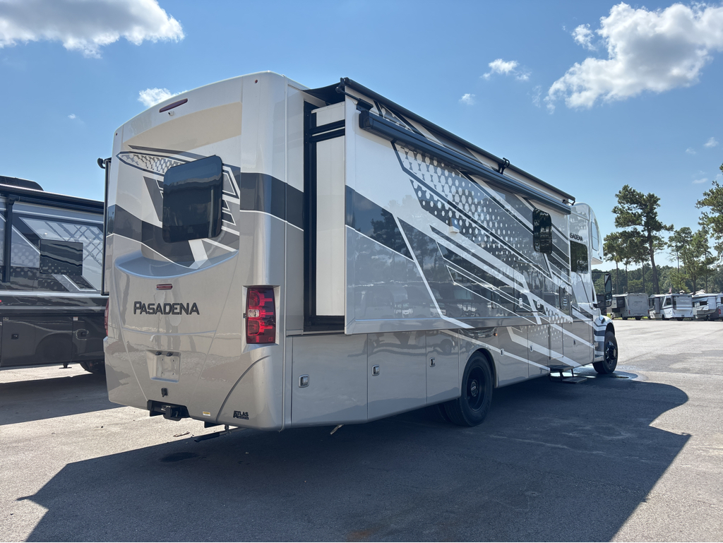 2026 THOR MOTOR COACH PASADENA 38FX - Image 6