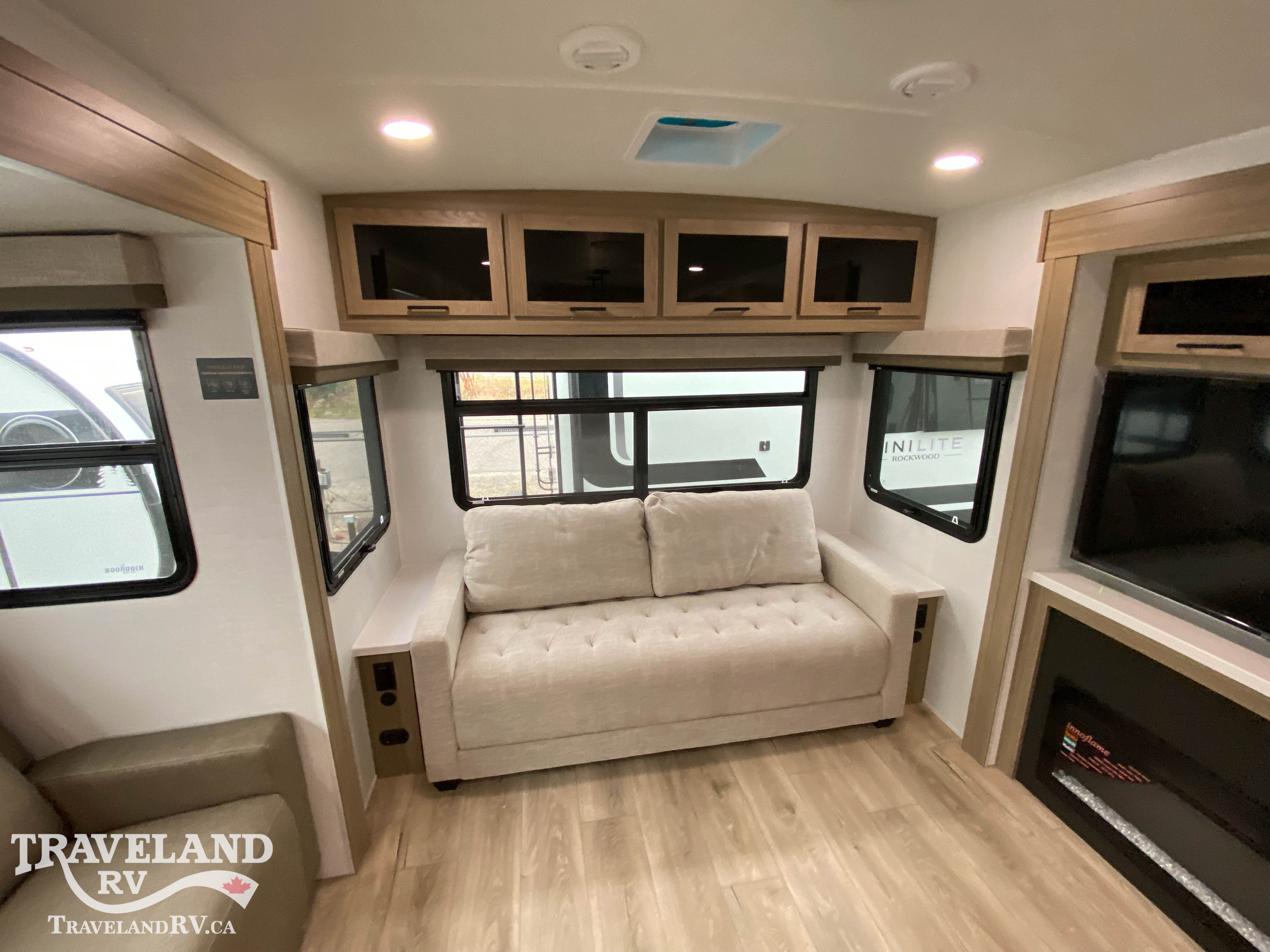 2027 Forest River Rockwood Ultra Lite 2916RL - Image 10