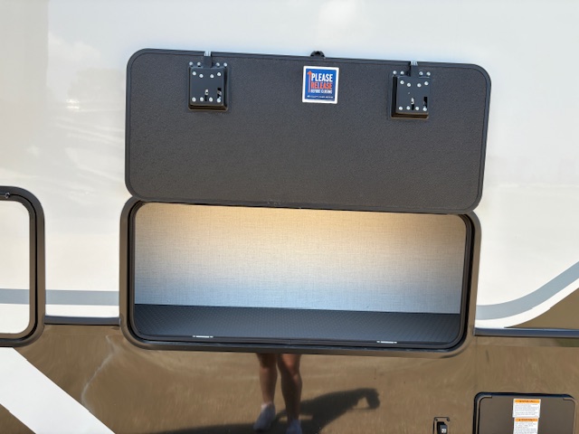 2026 Keystone Alpine 3820FK - Image 11