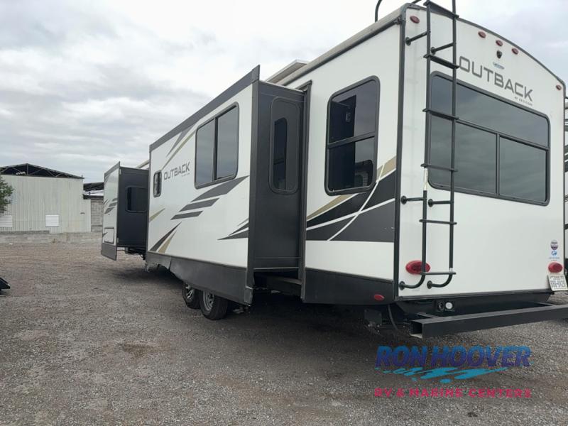 2023 KEYSTONE 330RL - Image 3